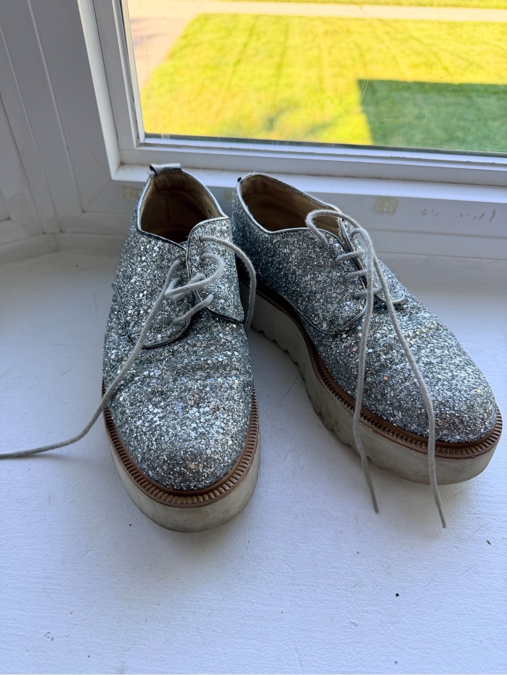 Vintage Bata Silver Glitter Lace-Up Platform Sneakers for Women